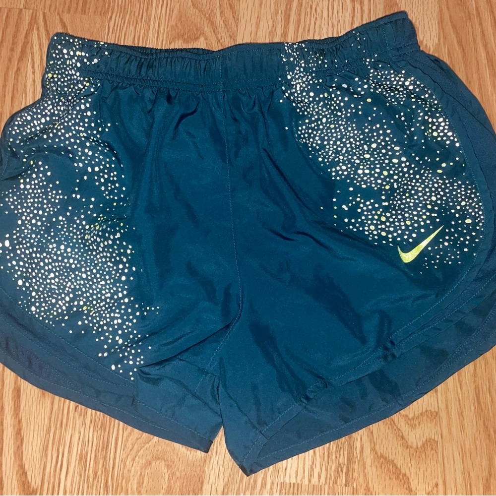 nike running shorts with mesh lining